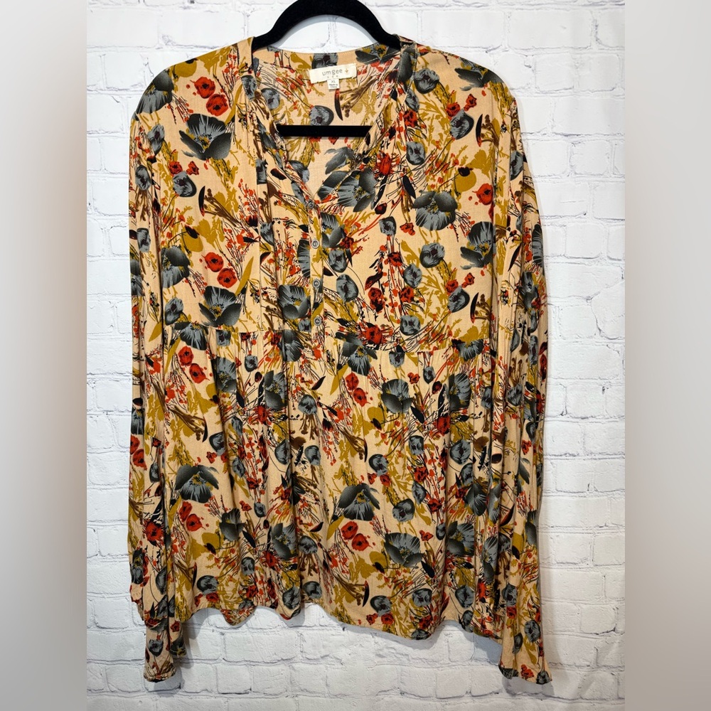 umgee size XL all over floral print peasant blouse in earthy-tone hues